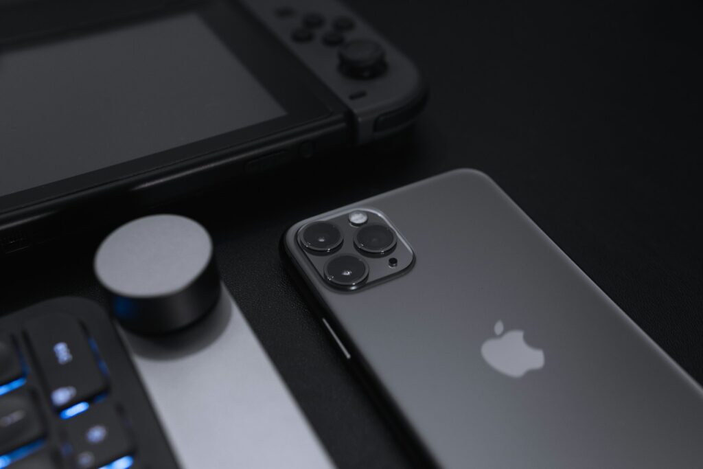 black and silver nintendo switch