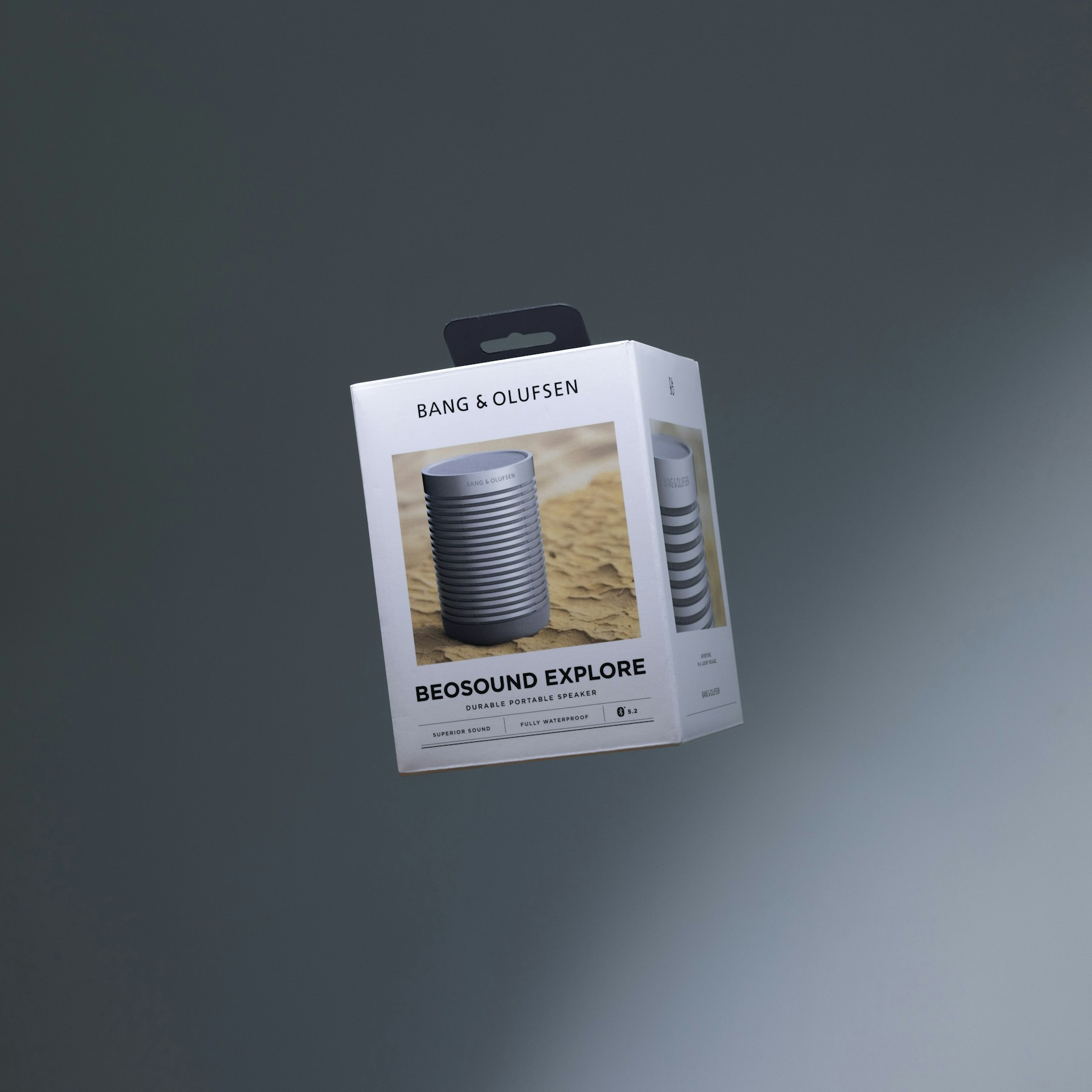 A picture of a box with a picture of an object in it